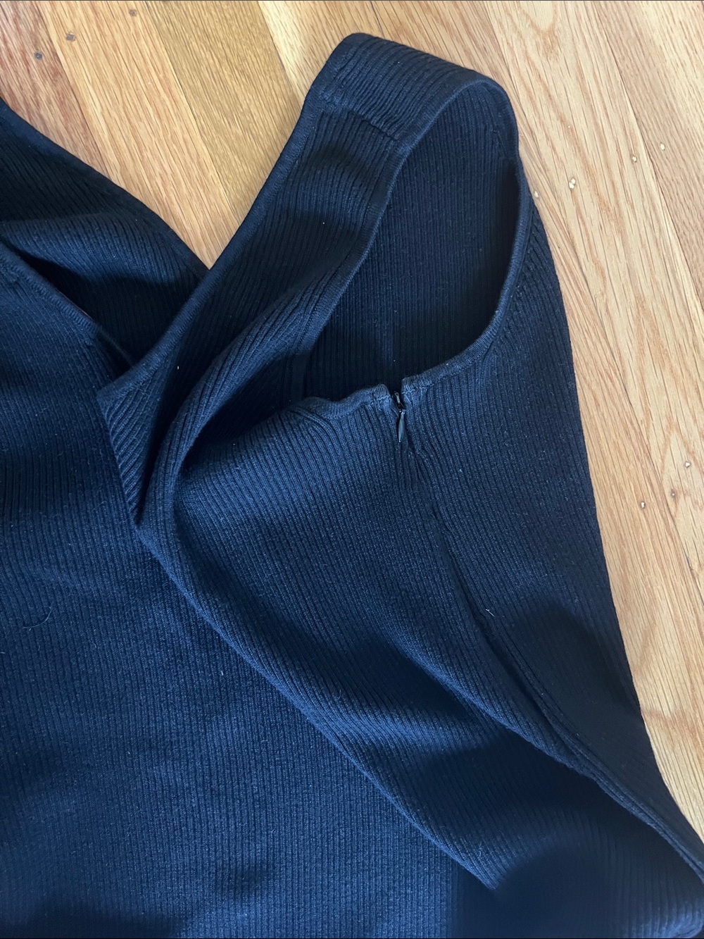 Quince Black Ribbed cashmere v-neck nursing top - Picture 5 of 5